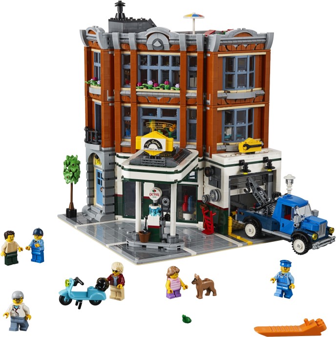 LEGO® Corner Garage