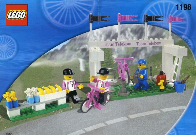 LEGO® Telekom Race Cyclists and Service Crew