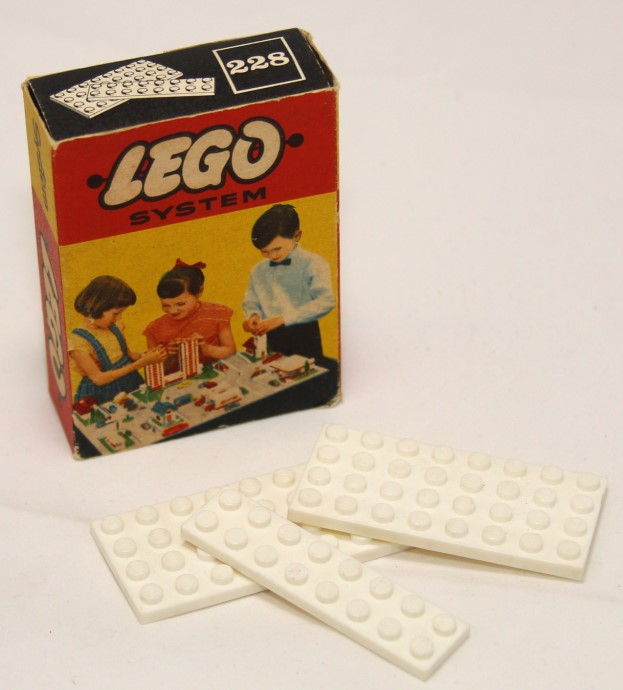 LEGO® 4 x 8 & 2 x 8 Plates