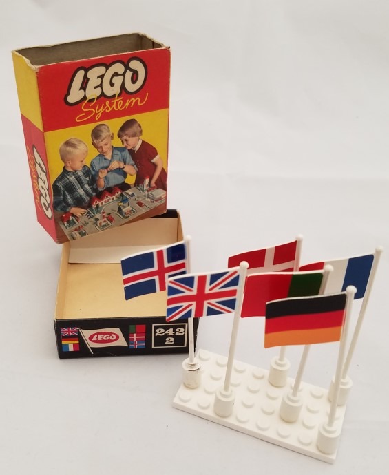 LEGO® 6 International Flags -2-