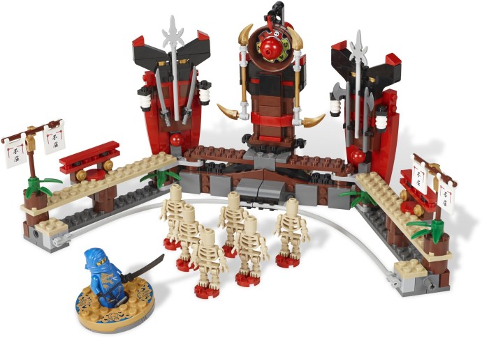 LEGO® Skeleton Bowling
