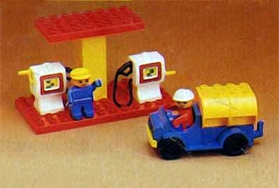 LEGO® Petrol Station