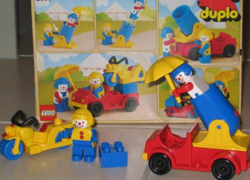 LEGO® Cannon Ball Clowns