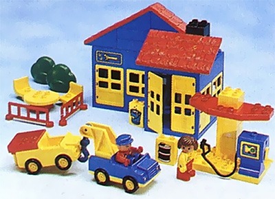 LEGO® Service Station