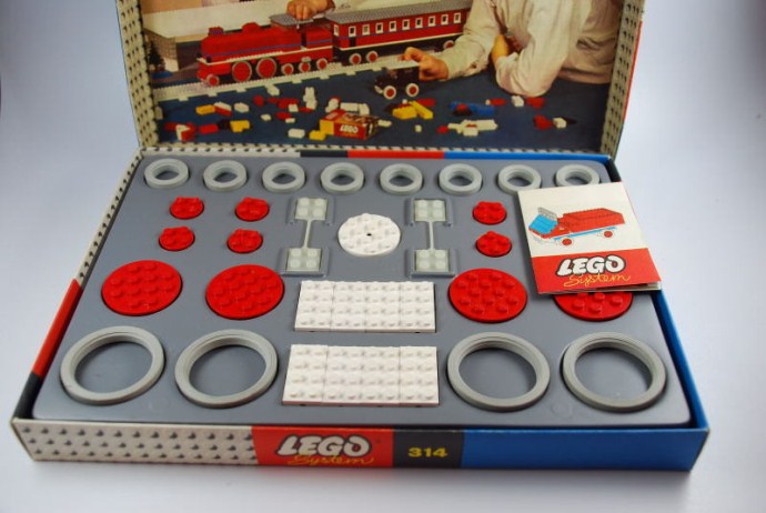 LEGO® Large & Small Wheels & Turn-Table