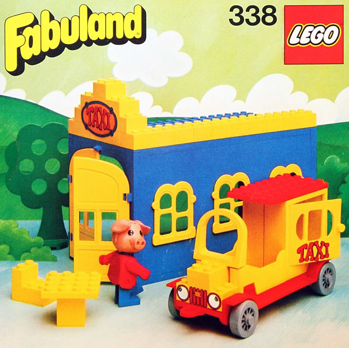 LEGO® Blondi the Pig and Taxi Station
