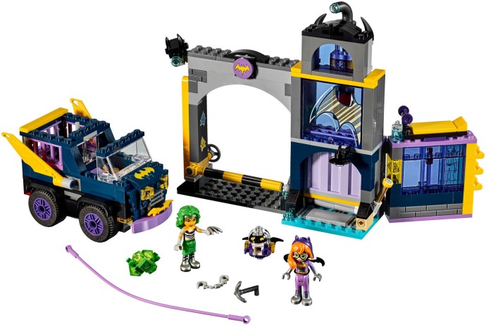 LEGO® Batgirl Secret Bunker