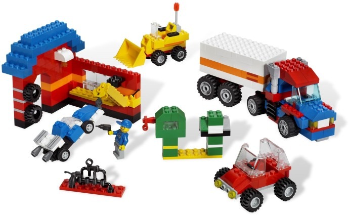 LEGO® Ultimate LEGO Vehicle Building Set