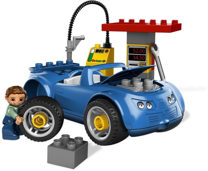 LEGO® Petrol Station