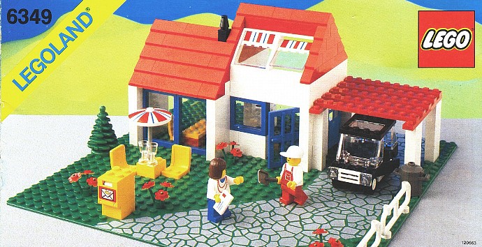 LEGO® Holiday Villa