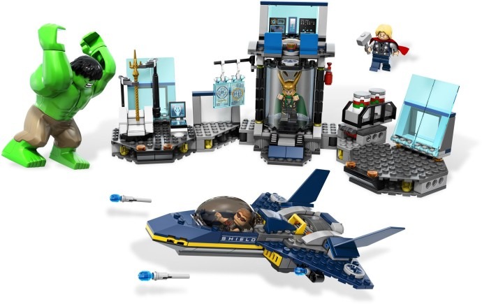LEGO® Hulk's Helicarrier Breakout