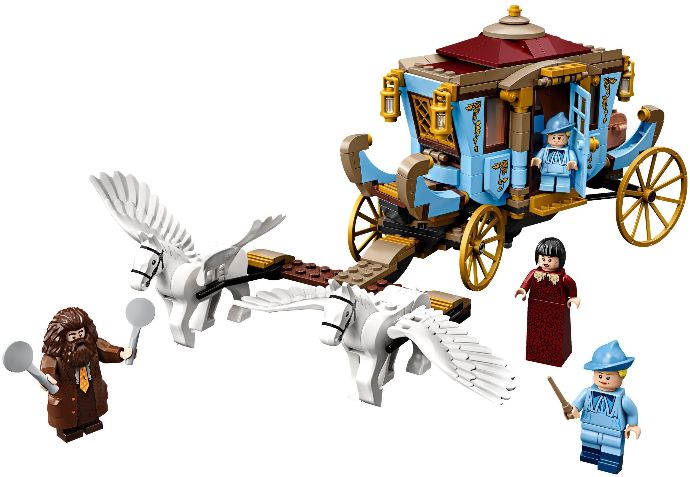 LEGO® Beauxbatons' Carriage: Arrival at Hogwarts