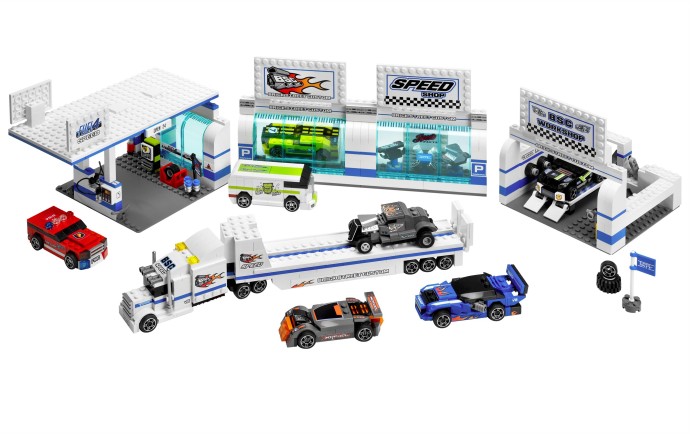 LEGO® Brick Street Customs
