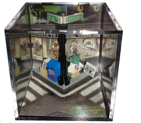 LEGO® Yoda display box